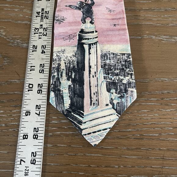King Kong Silk Necktie 1992 RKO Pictures 60" x 4" American Film Classics Movie - Picture 6 of 7